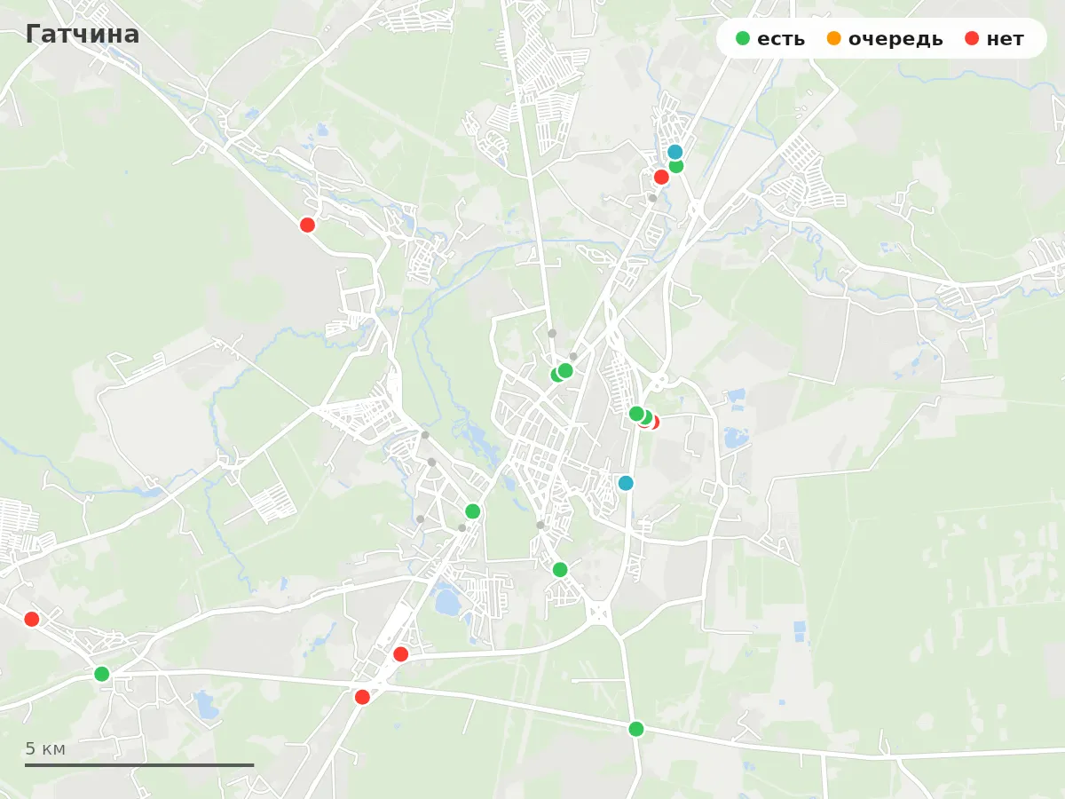 Карта заправок Гатчина: зелёные — есть топливо, оранжевые — очередь, красные — нет