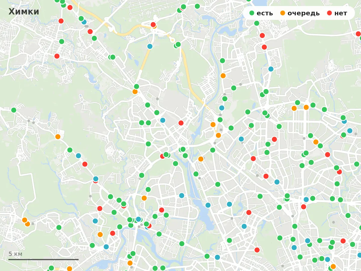 Карта заправок Химки: зелёные — есть топливо, оранжевые — очередь, красные — нет