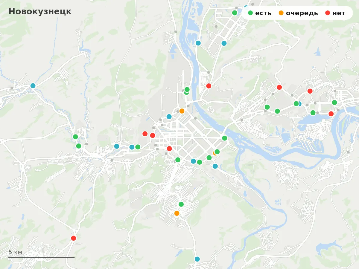 Карта заправок Новокузнецк: зелёные — есть топливо, оранжевые — очередь, красные — нет