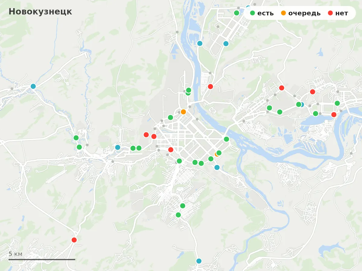 Карта заправок Новокузнецк: зелёные — есть топливо, оранжевые — очередь, красные — нет