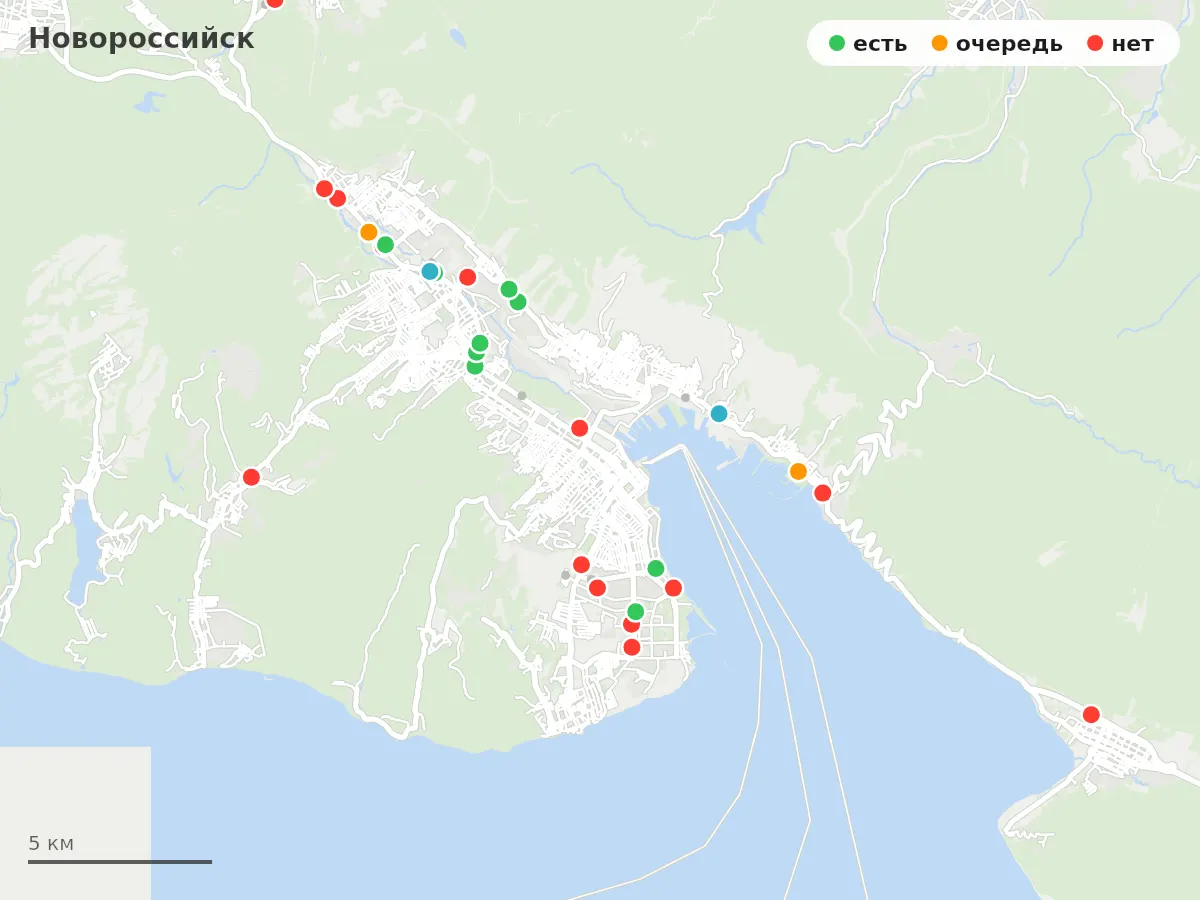 Карта заправок Новороссийск: зелёные — есть топливо, оранжевые — очередь, красные — нет