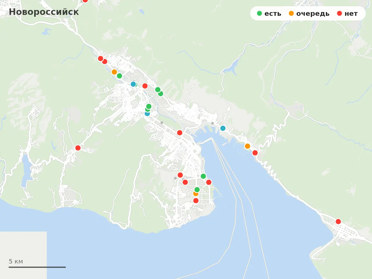 Карта заправок Новороссийск: зелёные — есть топливо, оранжевые — очередь, красные — нет