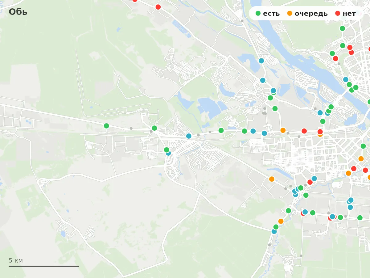Карта заправок Обь: зелёные — есть топливо, оранжевые — очередь, красные — нет