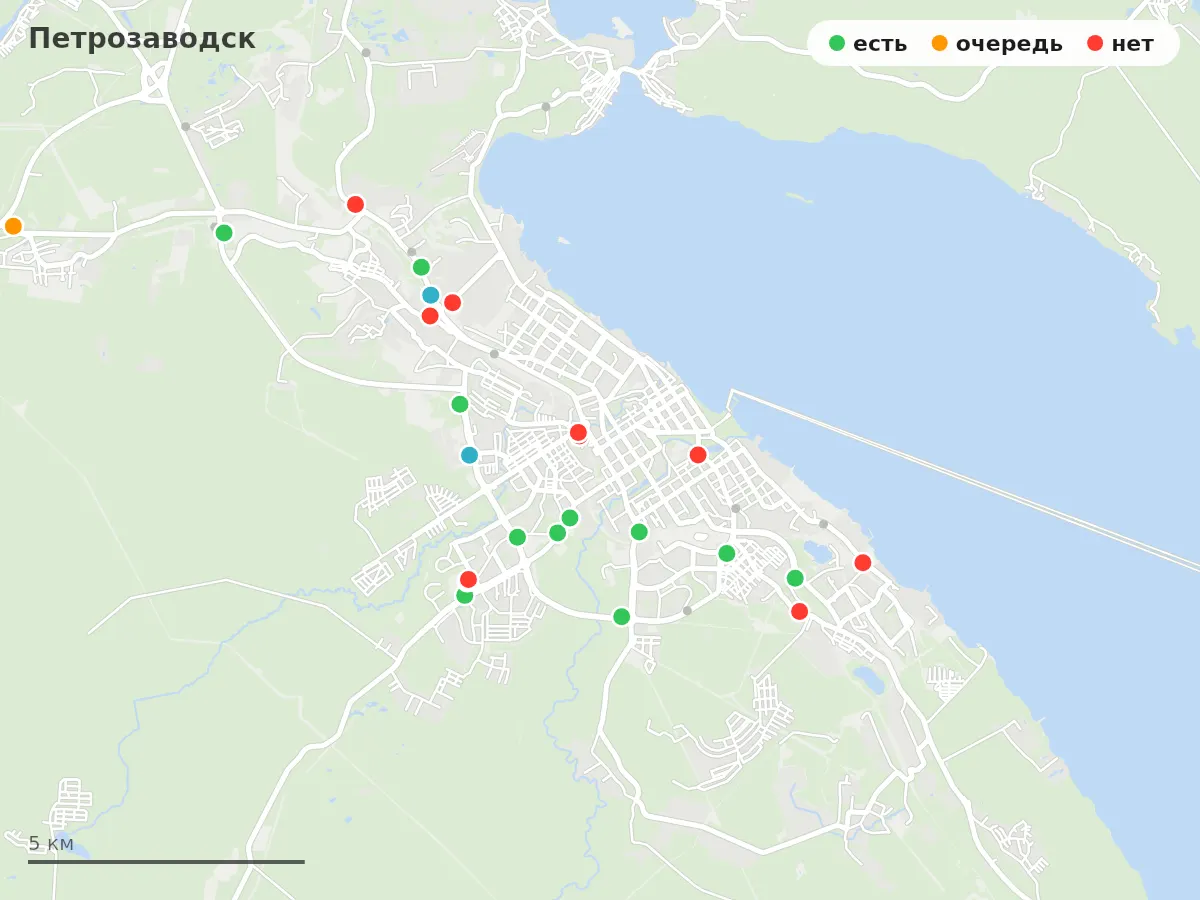 Карта заправок Петрозаводск: зелёные — есть топливо, оранжевые — очередь, красные — нет