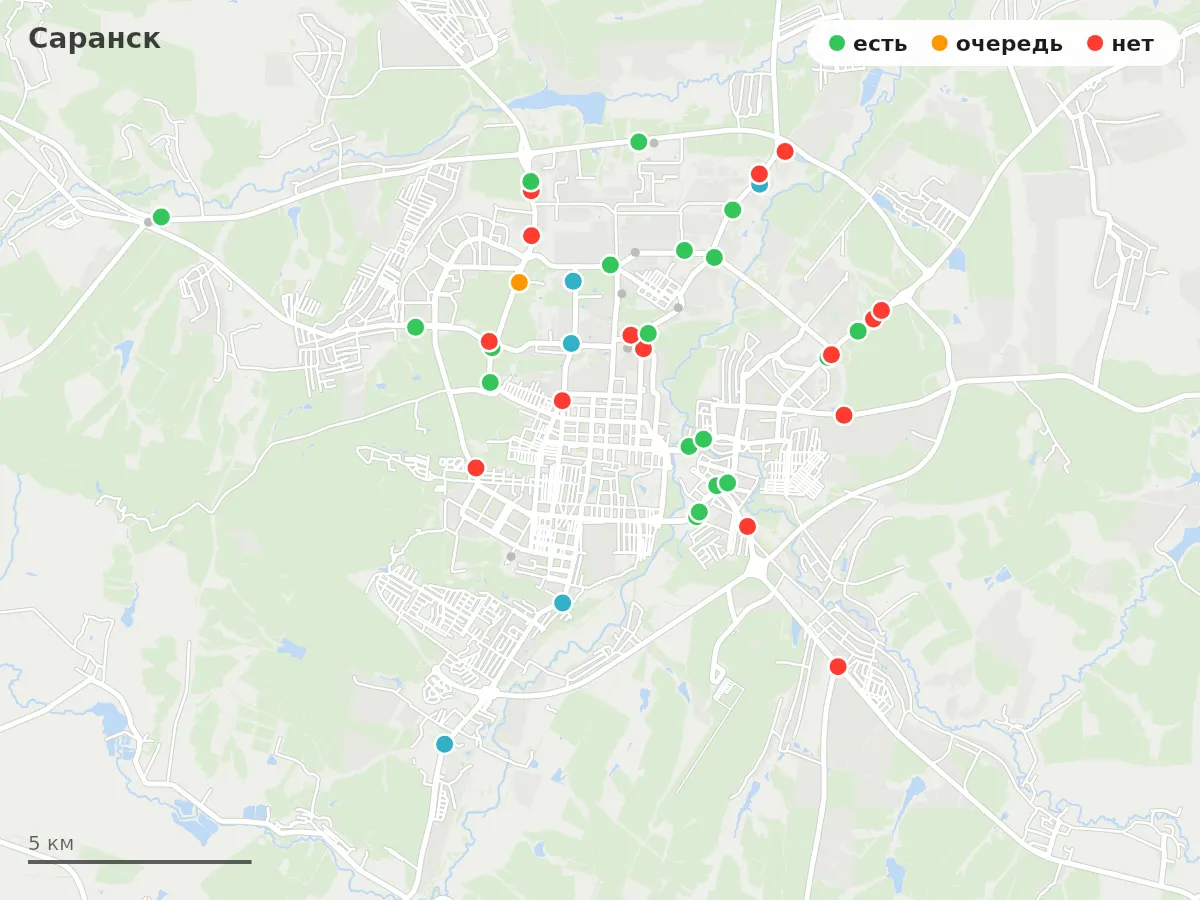 Карта заправок Саранск: зелёные — есть топливо, оранжевые — очередь, красные — нет