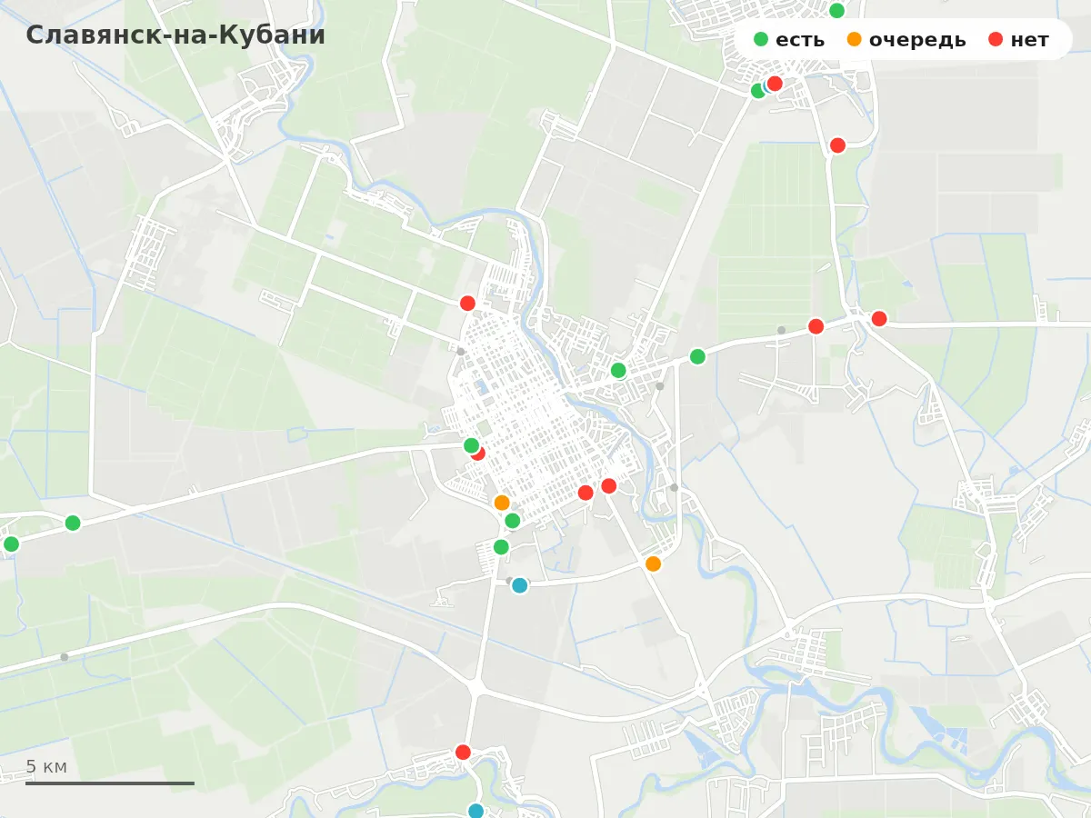 Карта заправок Славянск-на-Кубани: зелёные — есть топливо, оранжевые — очередь, красные — нет