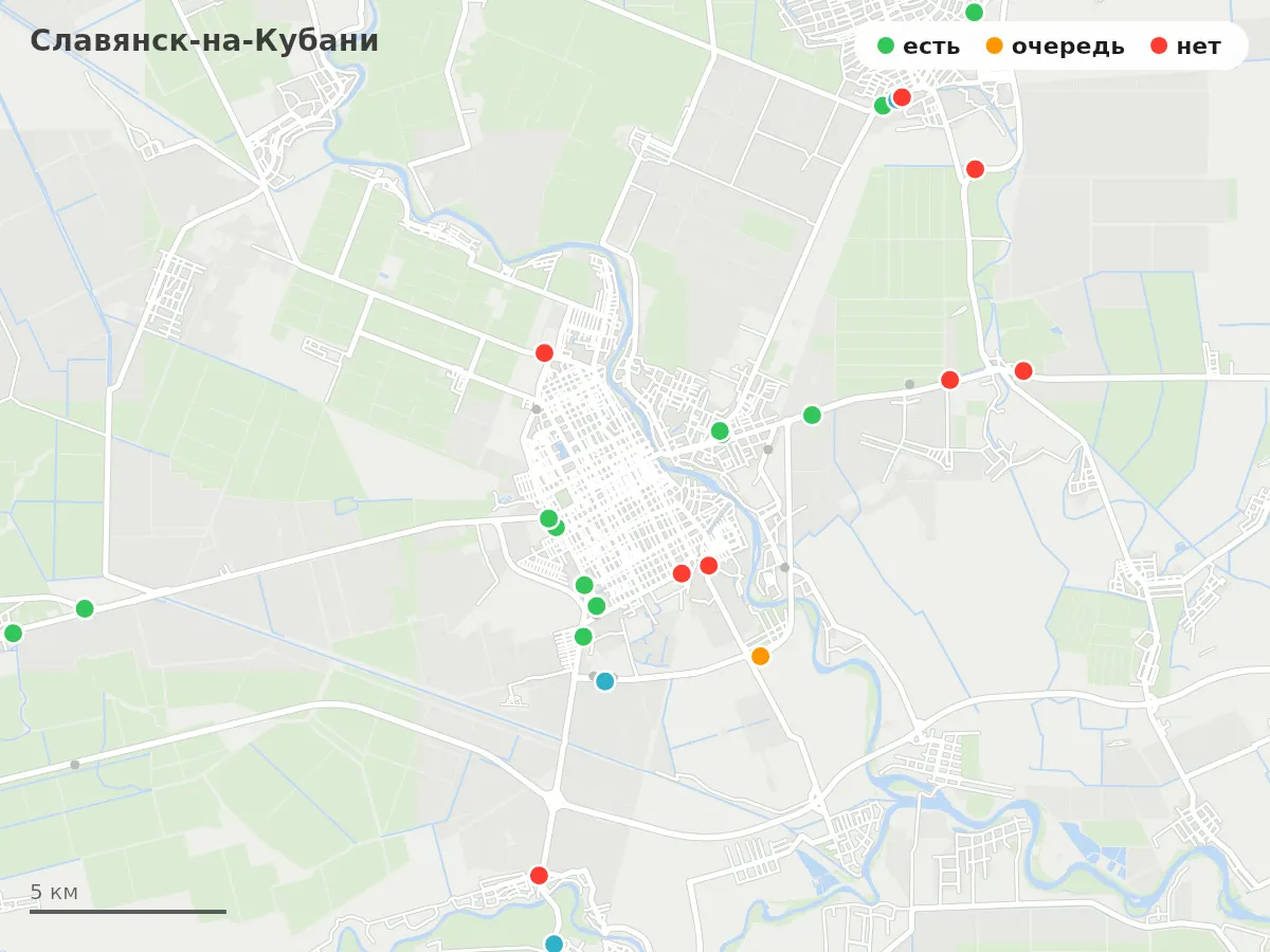 Карта заправок Славянск-на-Кубани: зелёные — есть топливо, оранжевые — очередь, красные — нет