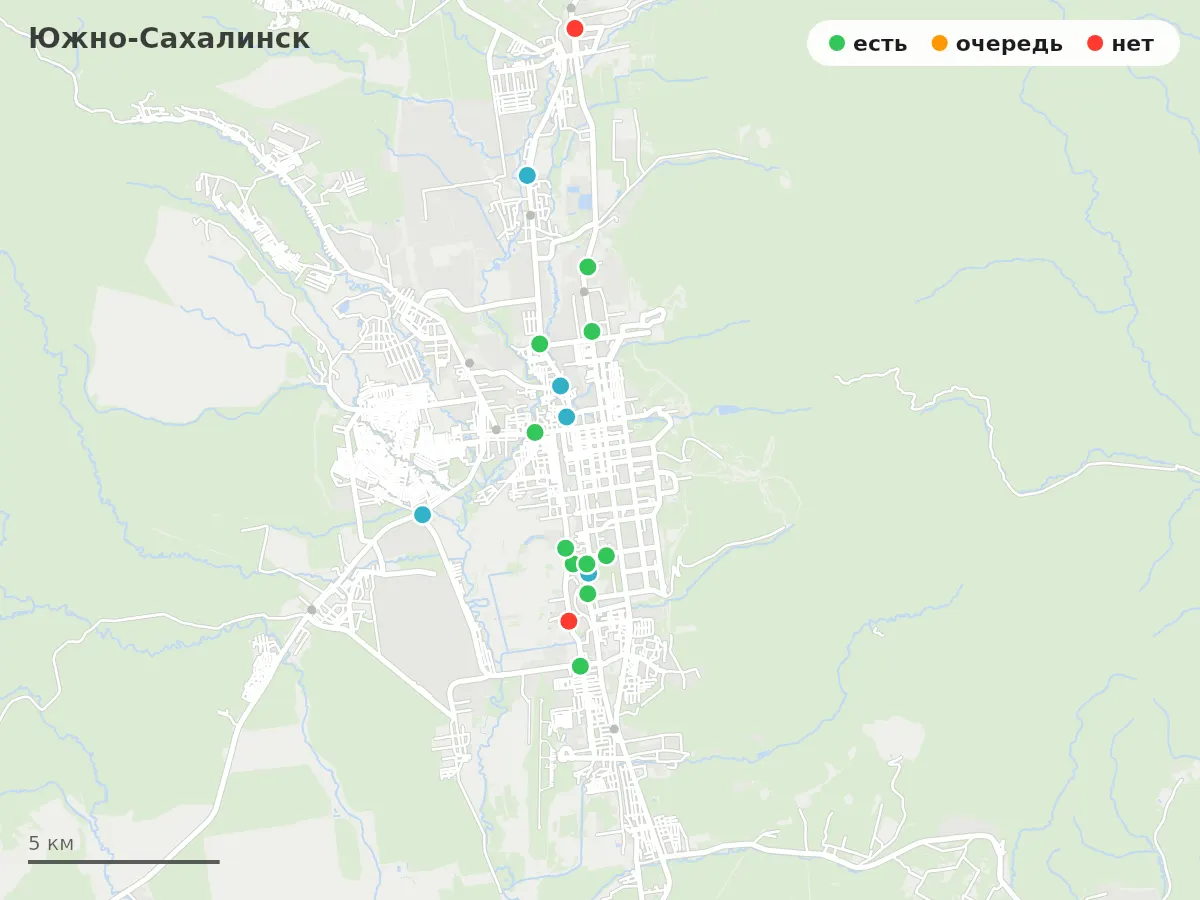 Карта заправок Южно-Сахалинск: зелёные — есть топливо, оранжевые — очередь, красные — нет